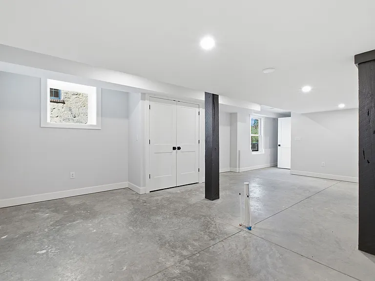 2704 Westwood Ave — Photo 51