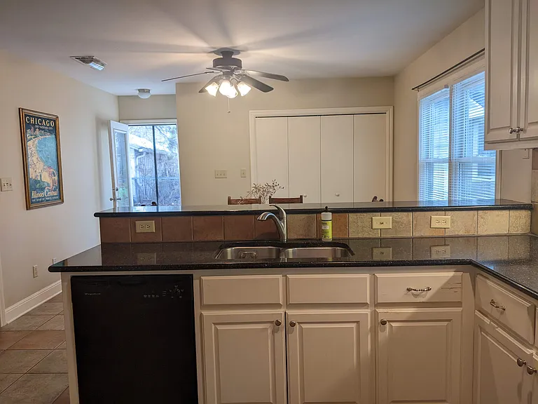3404 Hollywood Ave — Photo 8