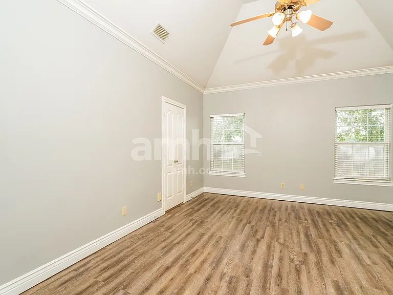 3310 W Atlanta St — Photo 9