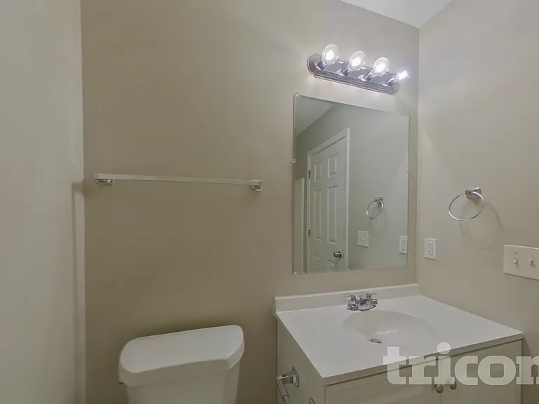 76 Springway Dr — Photo 10