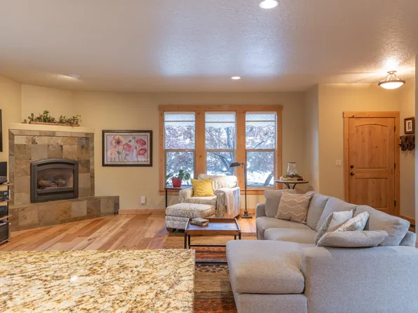 61390 Merriewood Ct, Bend, OR 97702