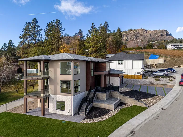 Oak Barrel Pl W — Photo 19