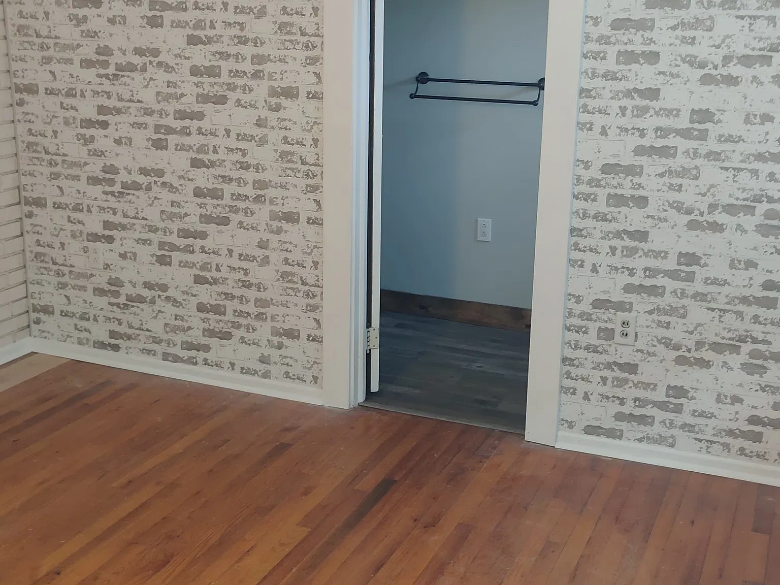 5 bed, 2124 sqft, $1,800 — Photo 4