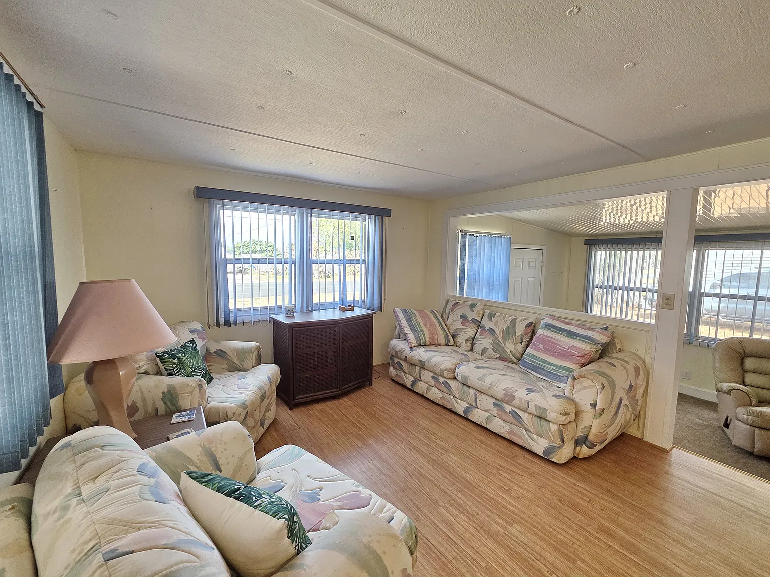 2 bed, 1830 sqft, $1,400 — Photo 4