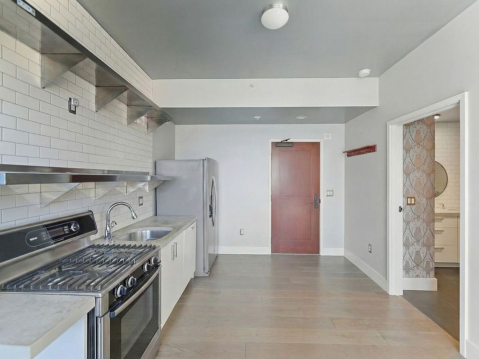 2nd image of 460 S Spring St APT 804