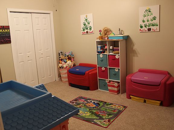 5th image of 4424 Yale Dr