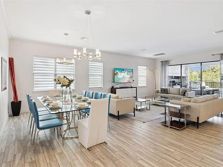 7423 Sparkling Ct — Photo 9