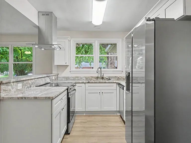 1221 Burlington Rd — Photo 18