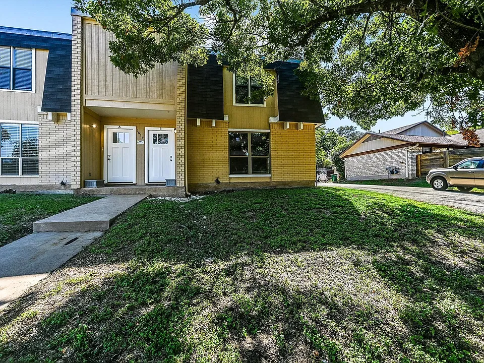 1813 Woodland Ave #B