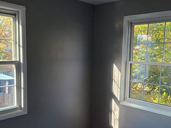 2nd image of 8848 Cherry Oak Ct