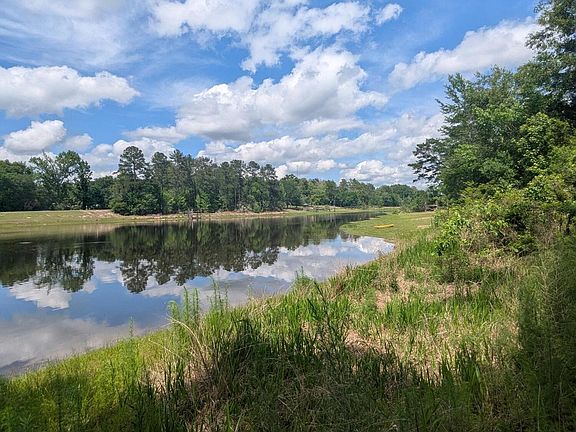 5th image of 4 Dogwood Lakes Ests