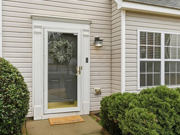 31 Edgebrook Cir, Durham, NC 27703