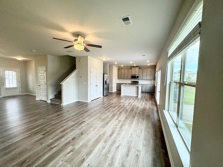 109 Denmon Ct — Photo 8