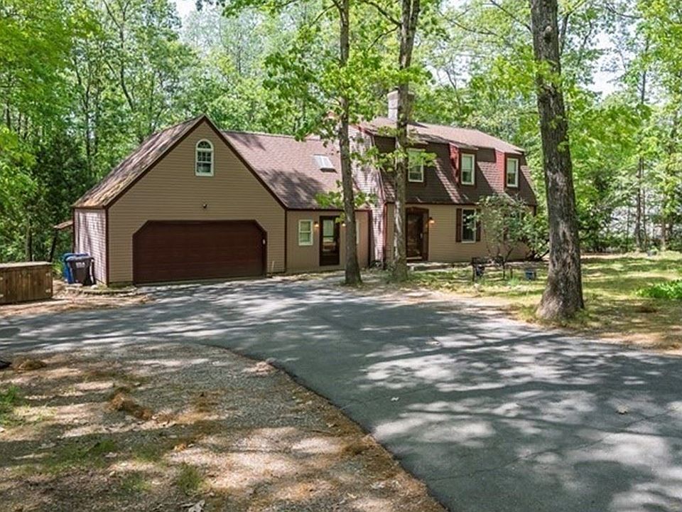 1st image of 24 Trillium Way