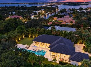 790 Lake Dr, Vero Beach, FL 32963