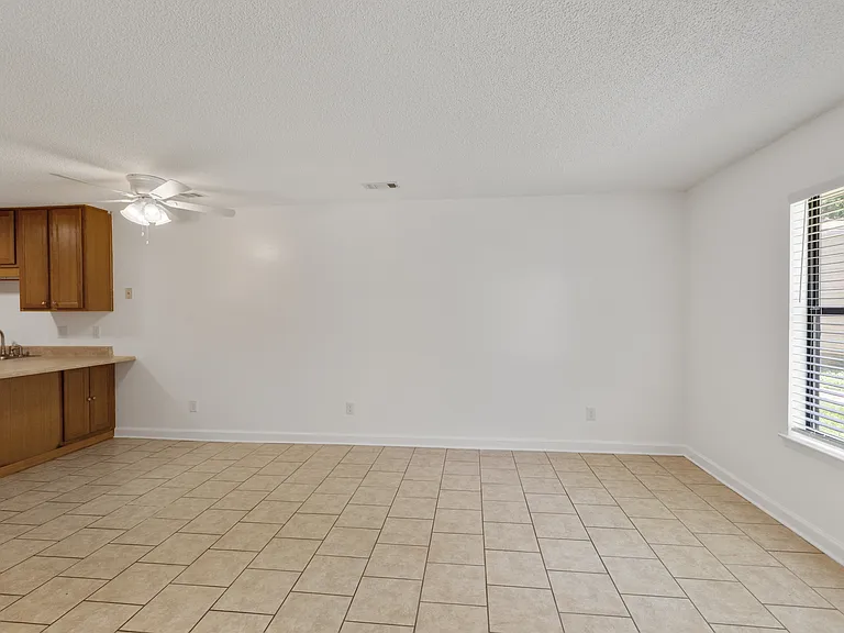 6346 W Fairfield Dr — Photo 6
