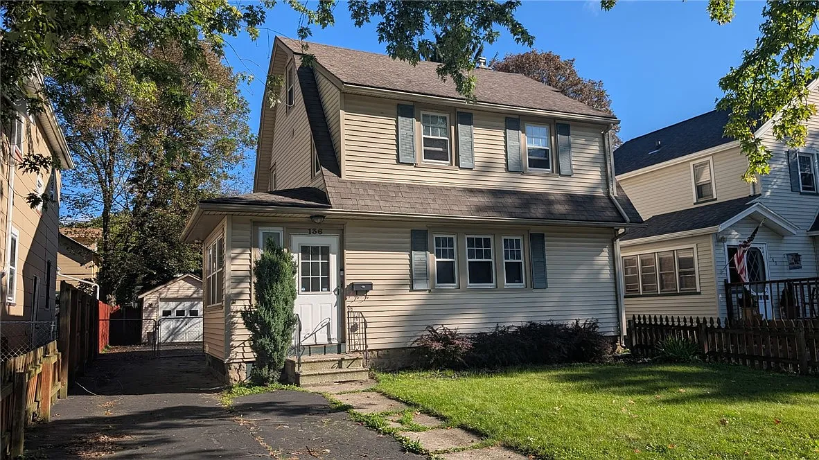 3 bed, 2.0 bath, 1188 sqft, $2,000 — Photo 2