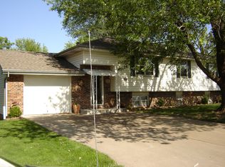 2101 Plum St, Higginsville, MO 64037