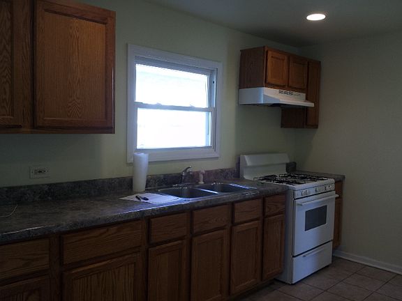 5th image of 10932 S Hermosa Ave
