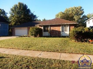 6727 SW 28th St, Topeka, KS 66614
