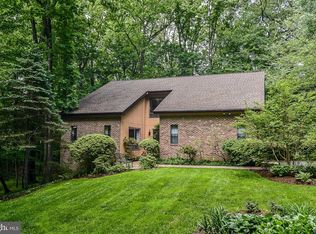 5822 Hall St, Burke, VA 22015