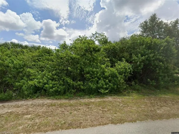 600 8th AVE, LEHIGH ACRES, FL 33972