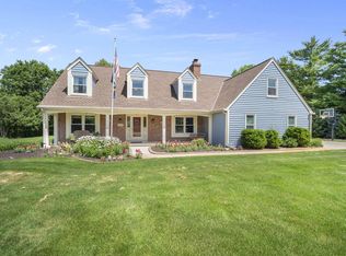 149 Hickory DRIVE, Delafield, WI 53018