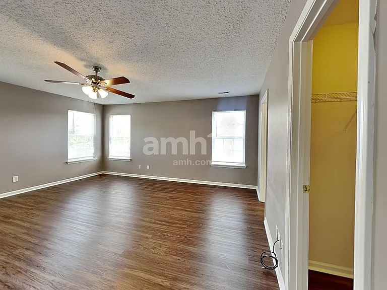 1355 Round Lake Rd — Photo 13
