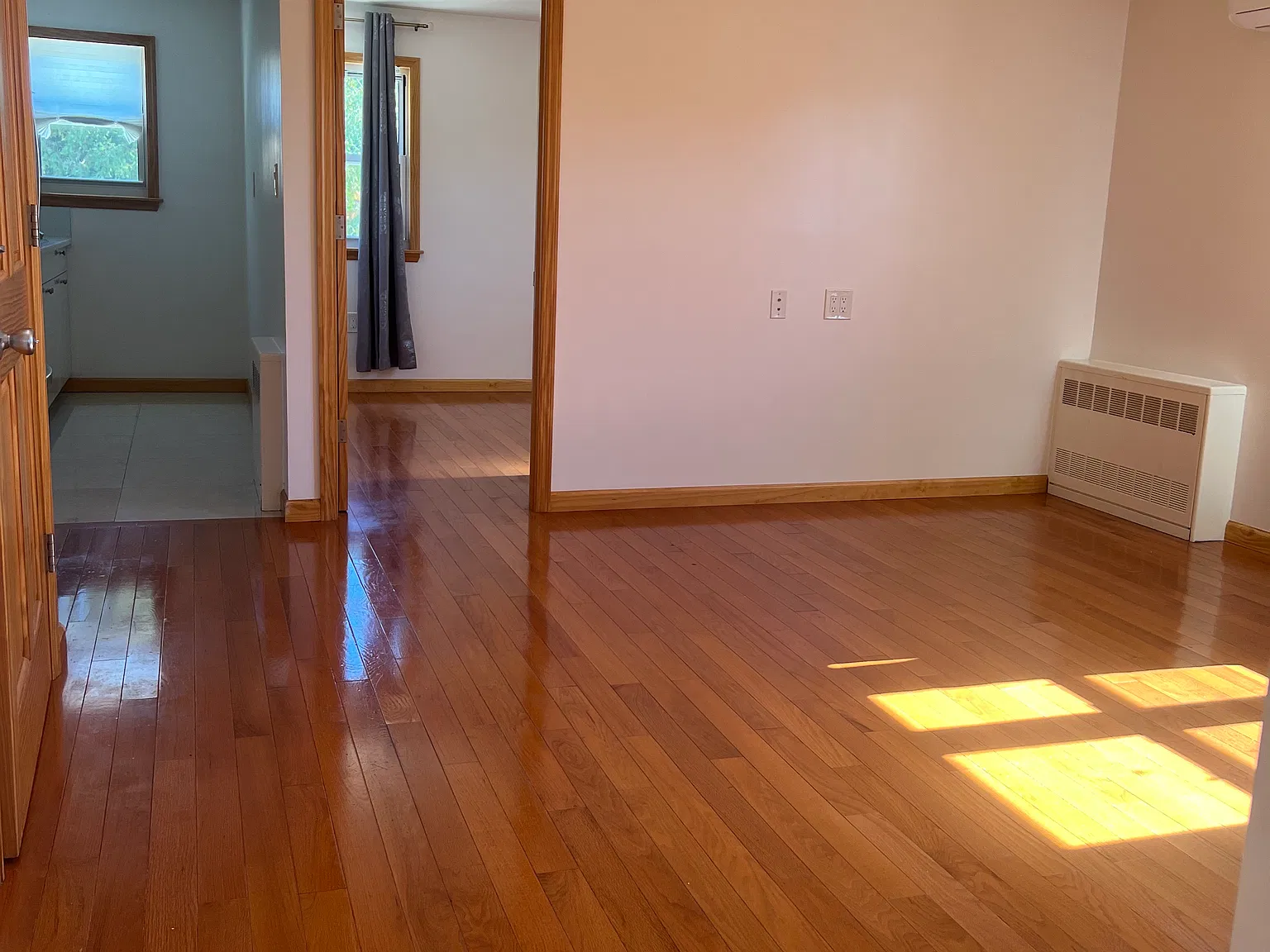 2 bed, 1296 sqft, $2,300 — Photo 4