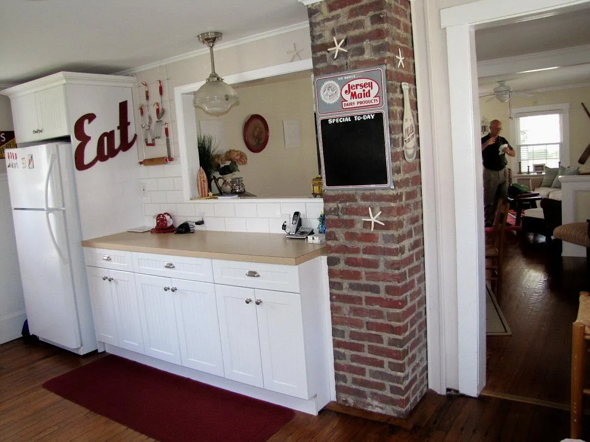 510 Essex Avenue — Photo 3