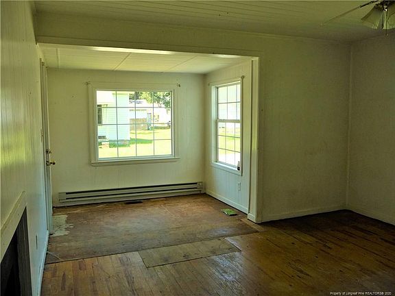 3rd image of 54 Crescent St