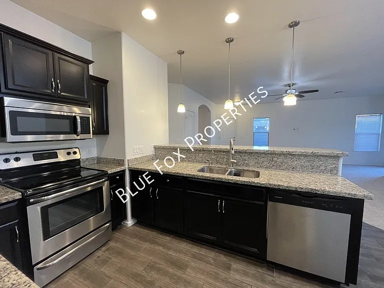 8721 N Black Pine Dr — Photo 25