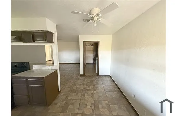 Building Photo - 7130 Kings Dr