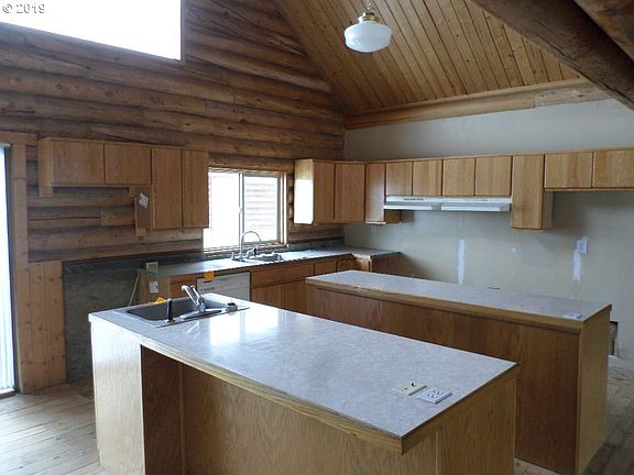 5th image of 405 W Wallowa Ave