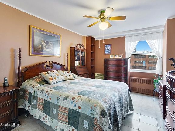 3rd image of 100 W 94th St APT 15F