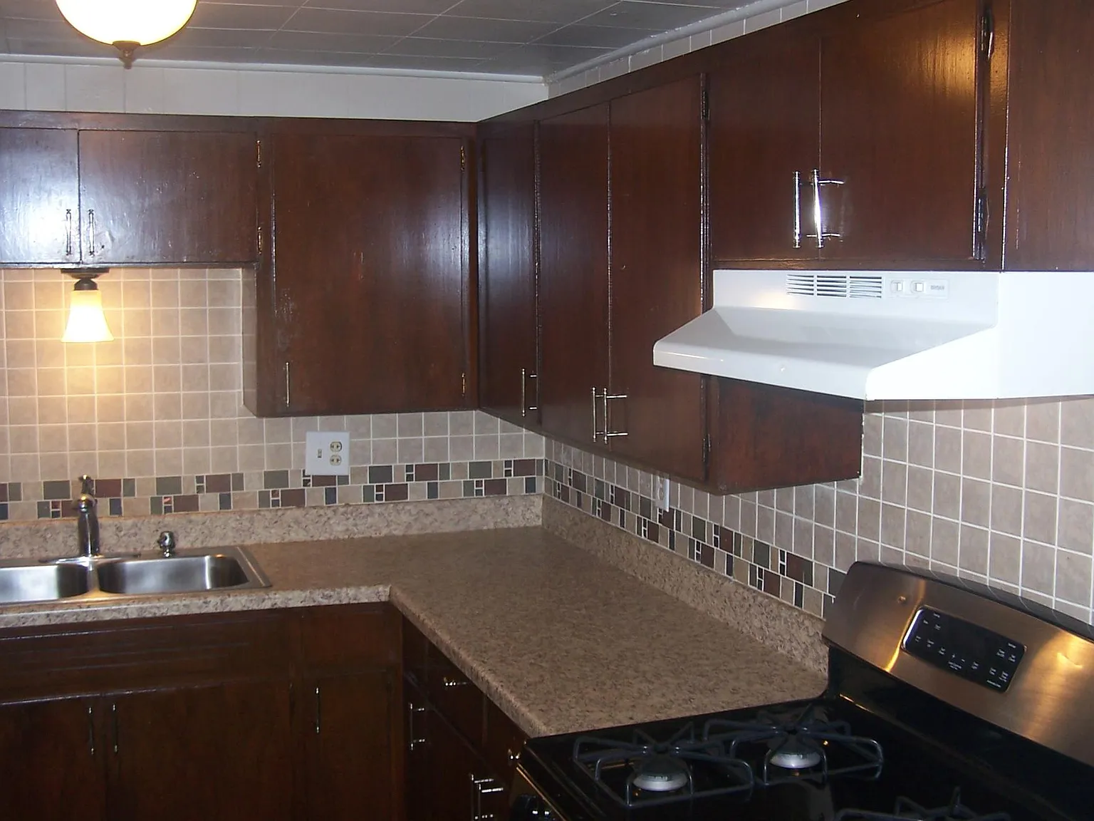 2 bed, 850 sqft, $975 — Photo 4