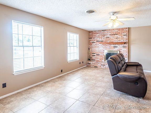 3rd image of 4708 Shadylane Dr