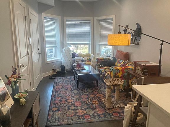 5th image of 2917 N Gresham Ave #1