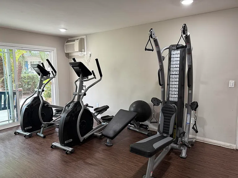 Coast Apartments — Photo 13