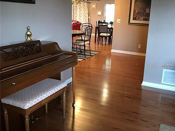 4th image of 1745 Faust Dr