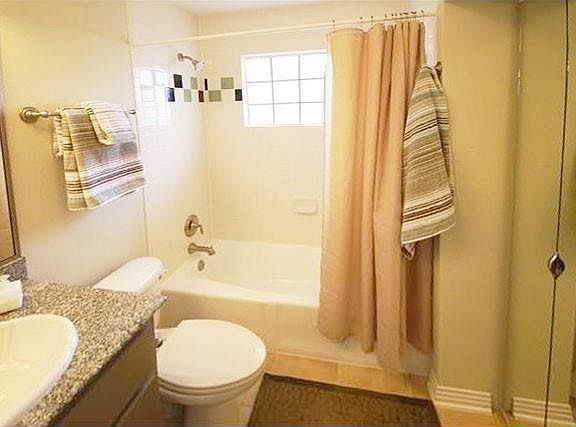3rd image of 1422 Collier St APT 206