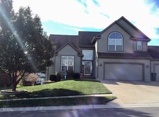 3043 SW Saddlewood Dr, Lees Summit, MO 64081