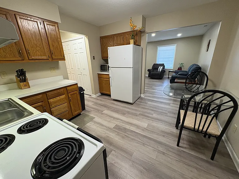 403 N Maple St #1 — Photo 7