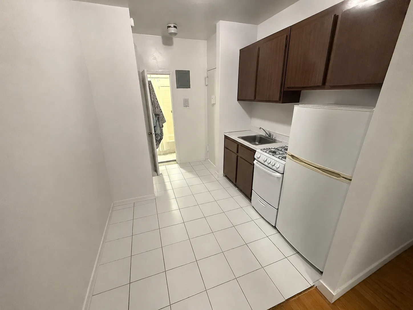 319 East 75th Street — Photo 4