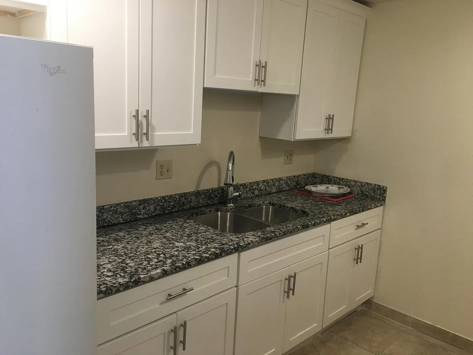 2 bed, 930 sqft, $1,600 — Photo 4