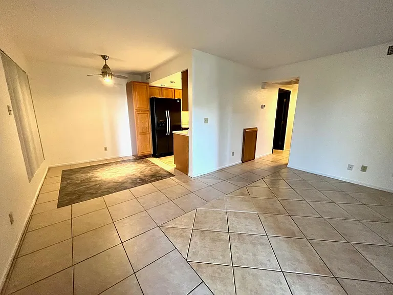 4964 Newport Cove Dr #B — Photo 5
