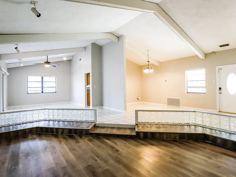 5525 SW 118th Ave — Photo 5