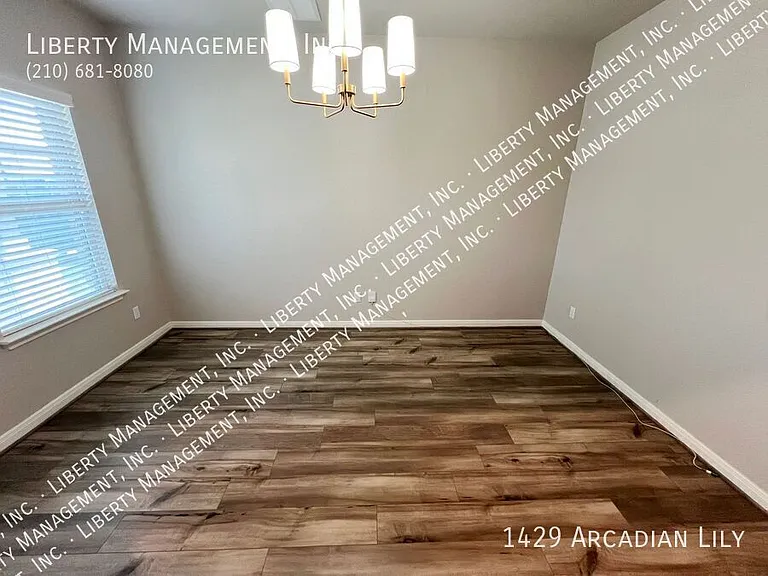 1429 Arcadian Lily — Photo 4