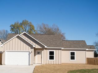 302 String Prairie Way, Smithville, TX 78957