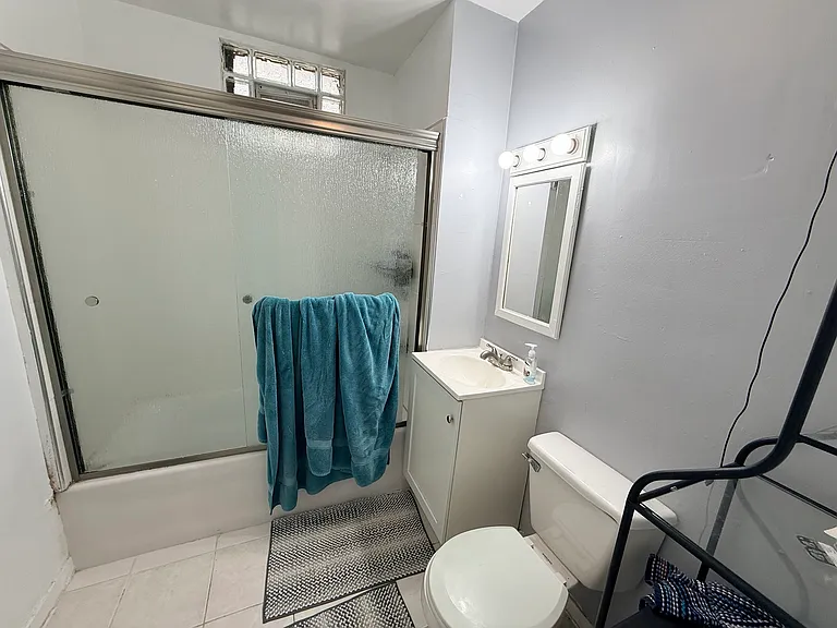 2943 N Allen Ave #1 — Photo 8